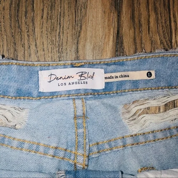 NWT Denim Blvd Highly Distressed Jean Shorts - Picture 2 of 12
